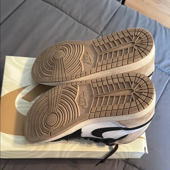 Nike Air Jordan 1 High Black and Tan Sneakers 👟“Latte” - Picture 6 of 6